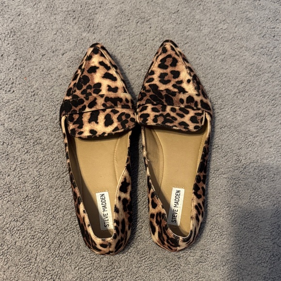 Steve Madden Leopard Print Flats - Picture 2 of 4